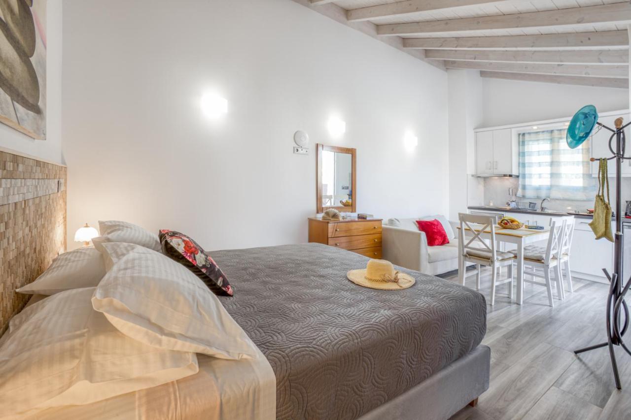 Antonis Apartments Кассиопи Экстерьер фото