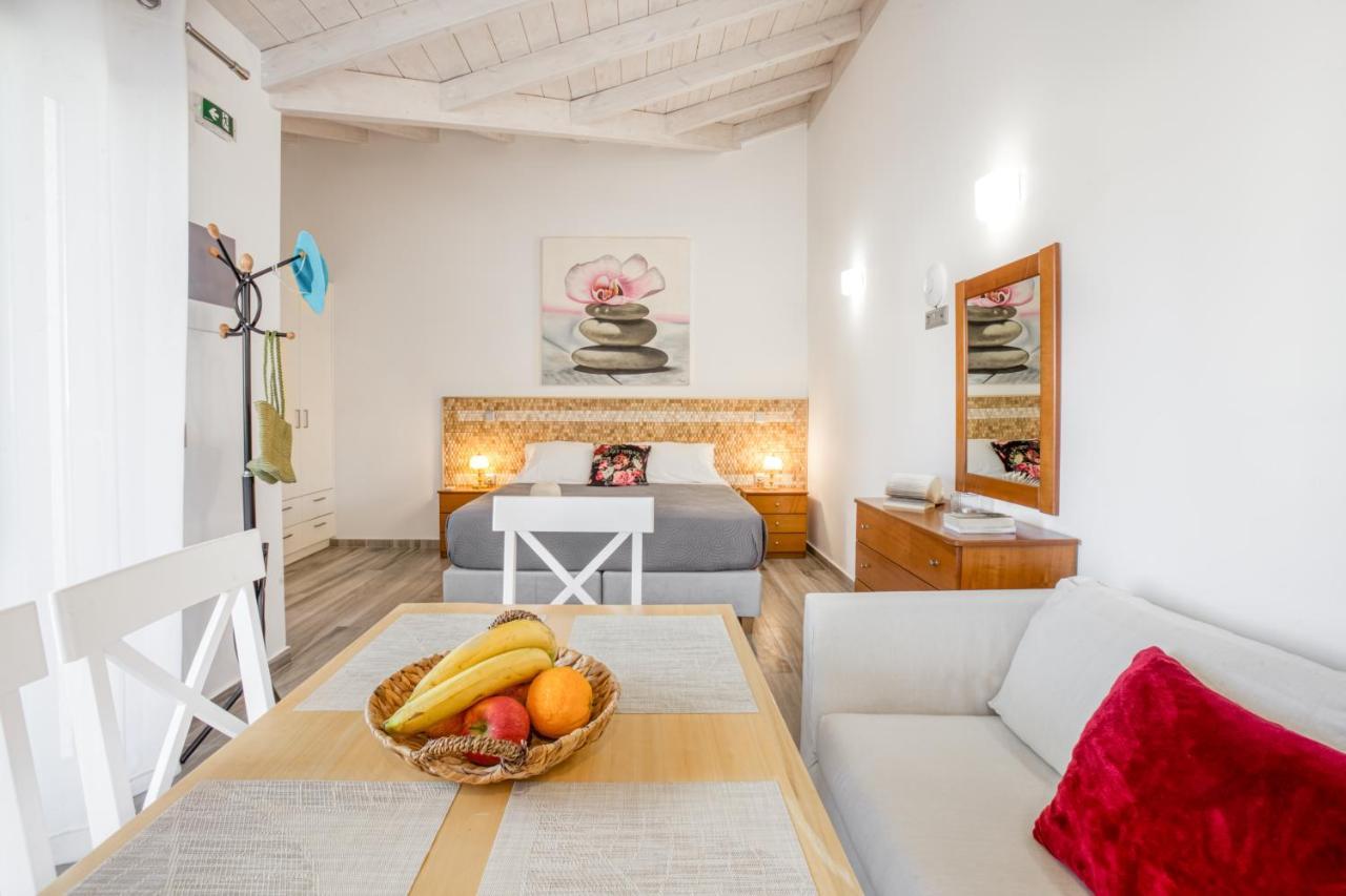 Antonis Apartments Кассиопи Экстерьер фото