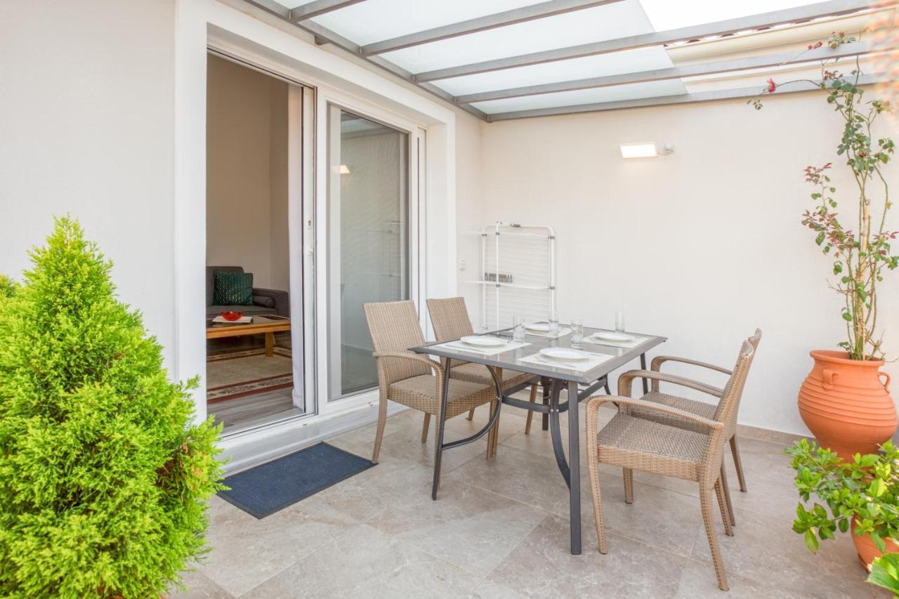 Antonis Apartments Кассиопи Экстерьер фото